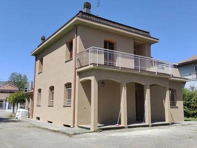 Villa Indipendente in affitto a Piemonte, Cuneo