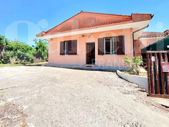 Villa Indipendente in affitto a Roma Capitale, Lazio