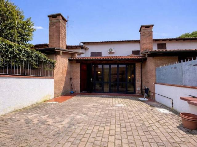 Villa Indipendente in affitto a Lido degli Scacchi, Comacchio