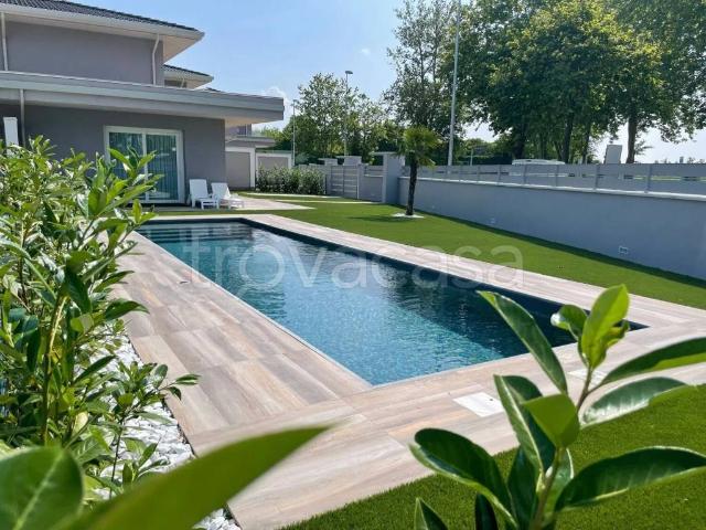 Villa Indipendente in affitto a Fabbreria, Campello Sul Clitunno