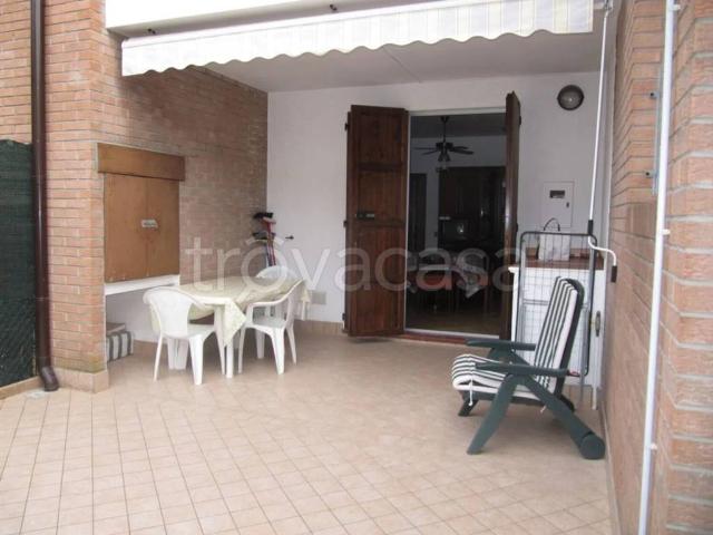 Villa Indipendente in affitto a Cortaccione, Spoleto