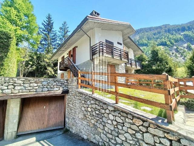 Villa Indipendente in affitto a Courmayeur, Aosta