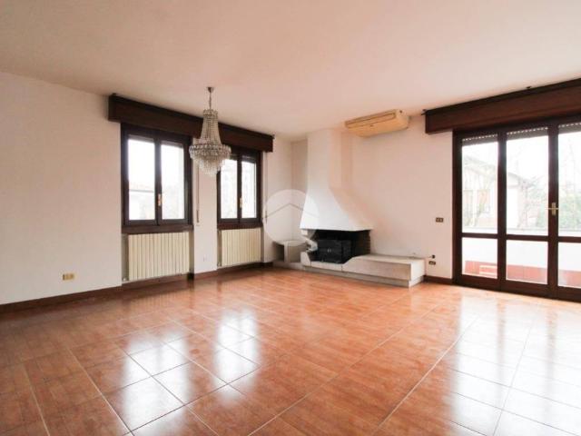 Villa Indipendente in affitto a Cusano Milanino, Milano