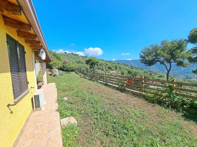 Villa Indipendente in affitto a Diano Arentino, Liguria