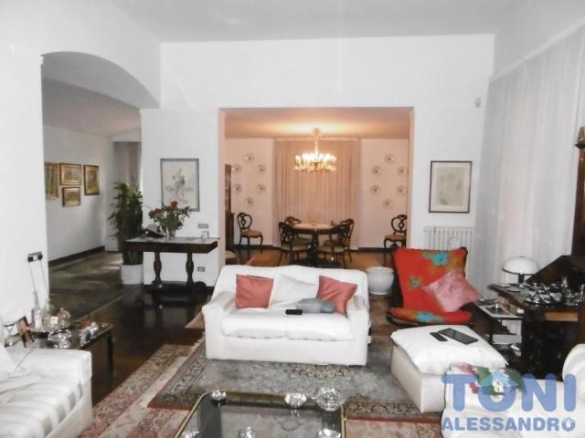 Villa Indipendente in affitto a Unione dei Comuni Circondario dell'Empolese Valdelsa, Empoli