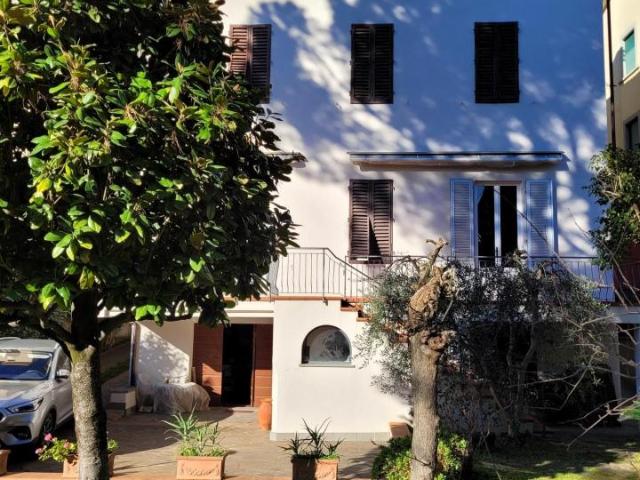 Villa Indipendente in affitto a Unione dei Comuni Circondario dell'Empolese Valdelsa, Empoli