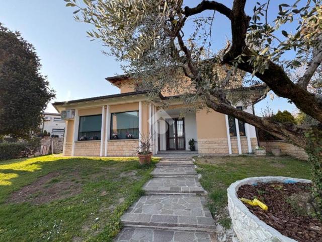 Villa Indipendente in affitto a Erbusco, Lombardia