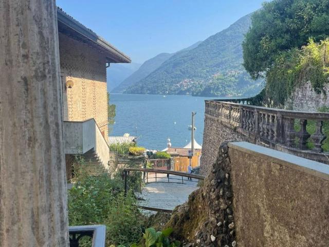 Villa Indipendente in affitto a Faggeto Lario, Lombardia
