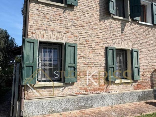 Villa Indipendente in affitto a Ferrara, Reggio Emilia