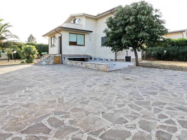 Villa Indipendente in affitto a Roma Capitale, Lazio