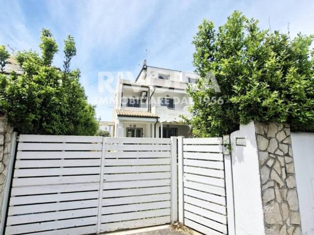 Villa Indipendente in affitto a Fregene, Roma Capitale