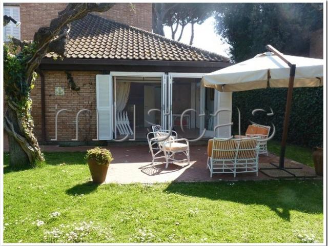 Villa Indipendente in affitto a Fregene, Roma Capitale