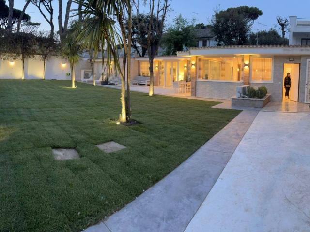 Villa Indipendente in affitto a Fregene, Roma Capitale