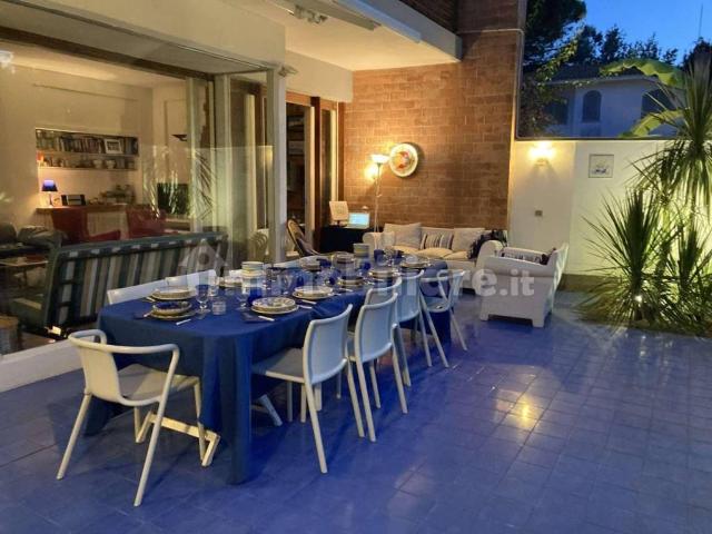Villa Indipendente in affitto a Fregene, Roma Capitale