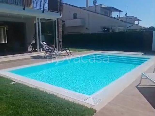 Villa Indipendente in affitto a Fregene, Roma Capitale