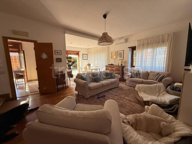 Villa Indipendente in affitto a Fregene, Roma Capitale