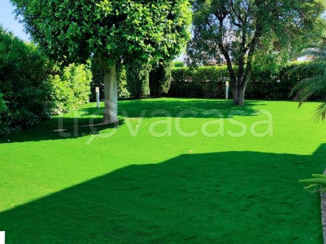 Villa Indipendente in affitto a Fregene, Roma Capitale