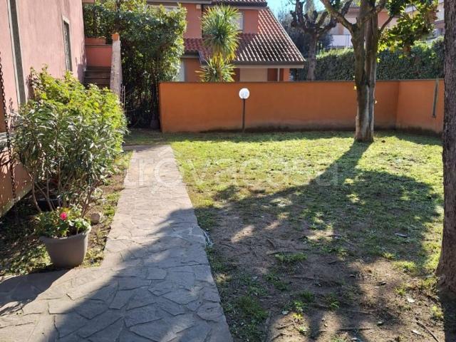 Villa Indipendente in affitto a Fregene, Roma Capitale