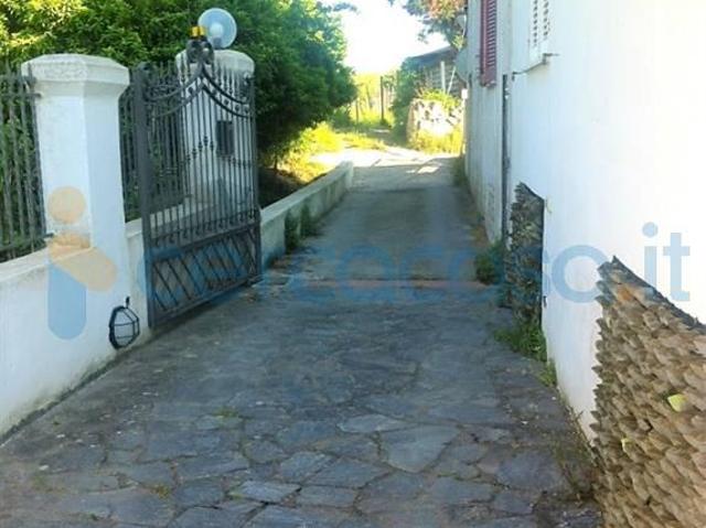 Villa Indipendente in affitto a Sant'arpino, Campania