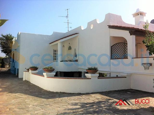 Villa Indipendente in affitto a Sant'arpino, Campania
