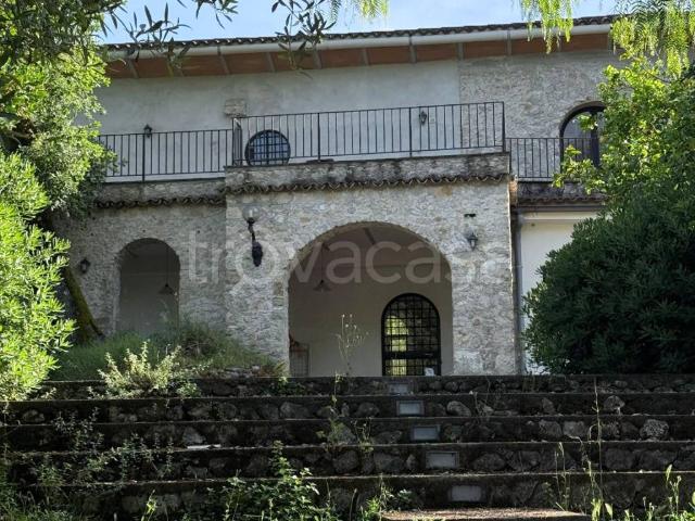 Villa Indipendente in affitto a Formia, Lazio