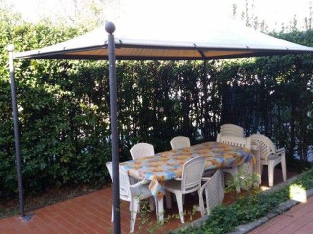 Villa Indipendente in affitto a Vittoria Apuana, Forte Dei Marmi
