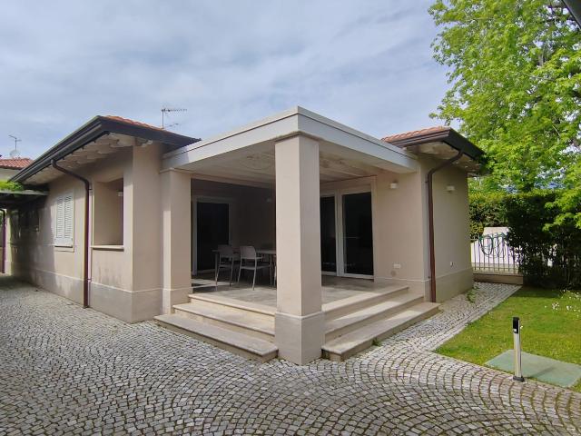 Villa Indipendente in affitto a Piemonte, Torino