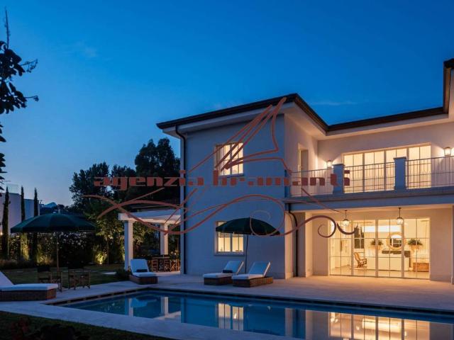 Villa Indipendente in affitto a Vittoria Apuana, Forte Dei Marmi
