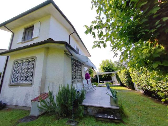 Villa Indipendente in affitto a Vittoria Apuana, Forte Dei Marmi