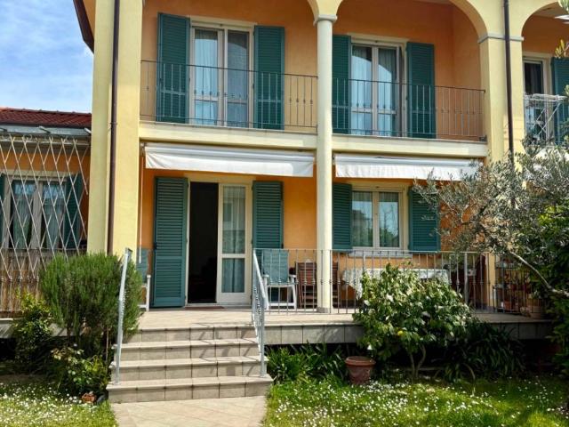 Villa Indipendente in affitto a Vaiana, Forte Dei Marmi