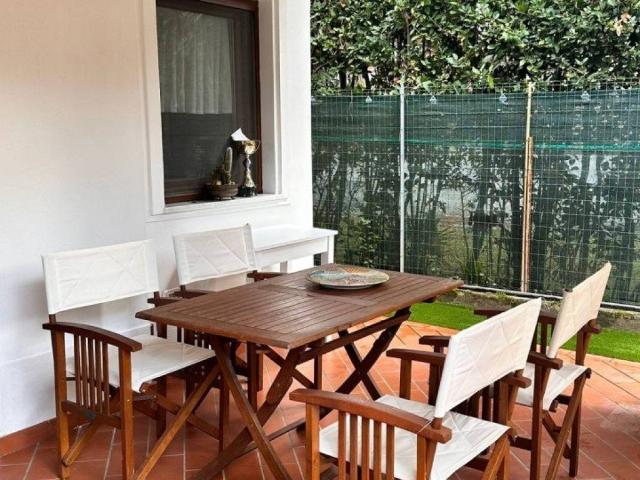 Villa Indipendente in affitto a Forte Dei Marmi, Toscana