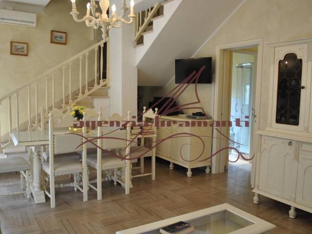 Villa Indipendente in affitto a Vittoria Apuana, Forte Dei Marmi