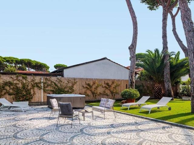 Villa Indipendente in affitto a Vittoria Apuana, Forte Dei Marmi