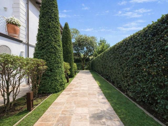 Villa Indipendente in affitto a Roma Imperiale, Forte Dei Marmi