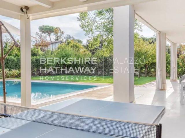 Villa Indipendente in affitto a Forte Dei Marmi, Toscana