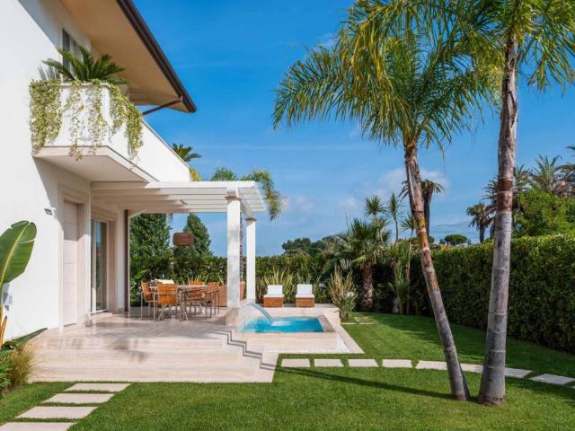 Villa Indipendente in affitto a Vittoria Apuana, Forte Dei Marmi