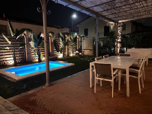 Villa Indipendente in affitto a Roma Imperiale, Forte Dei Marmi