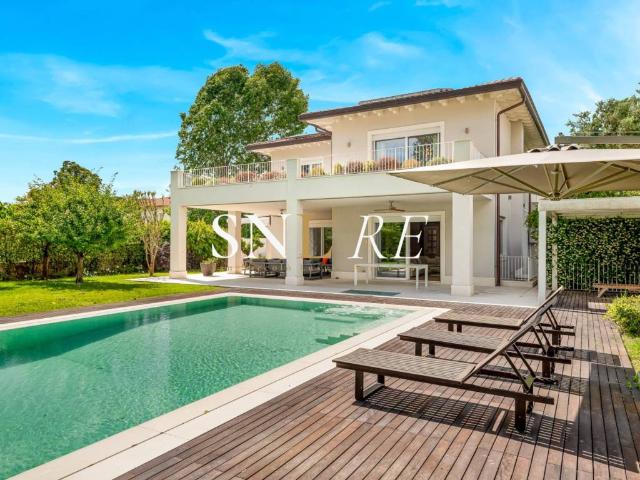Villa Indipendente in affitto a Vittoria Apuana, Forte Dei Marmi