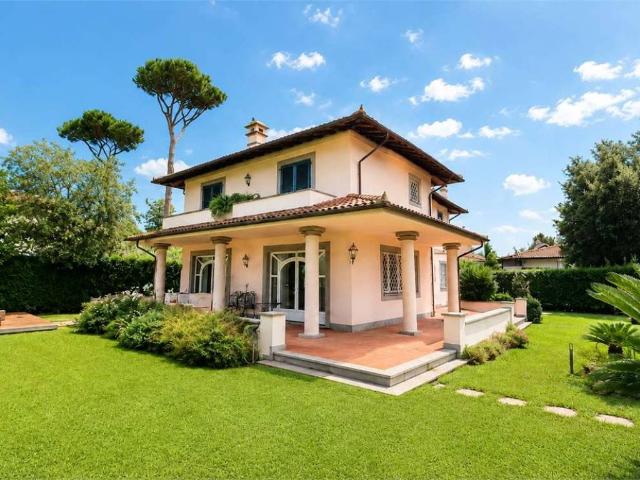 Villa Indipendente in affitto a Vittoria Apuana, Forte Dei Marmi