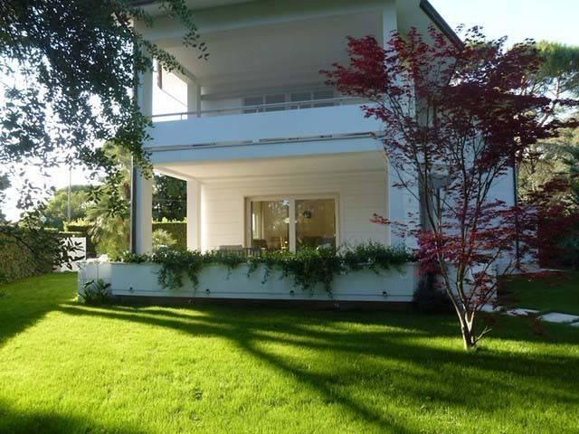 Villa Indipendente in affitto a Forte Dei Marmi, Toscana