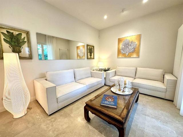 Villa Indipendente in affitto a Roma Imperiale, Forte Dei Marmi