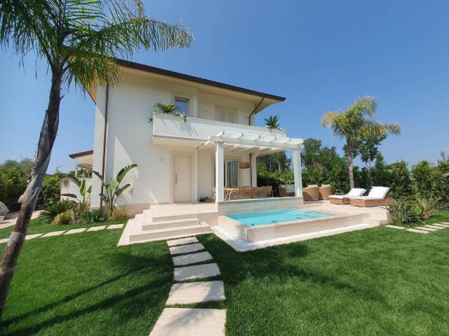 Villa Indipendente in affitto a Vittoria Apuana, Forte Dei Marmi