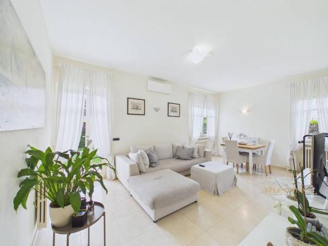 Villa Indipendente in affitto a Caranna, Forte Dei Marmi