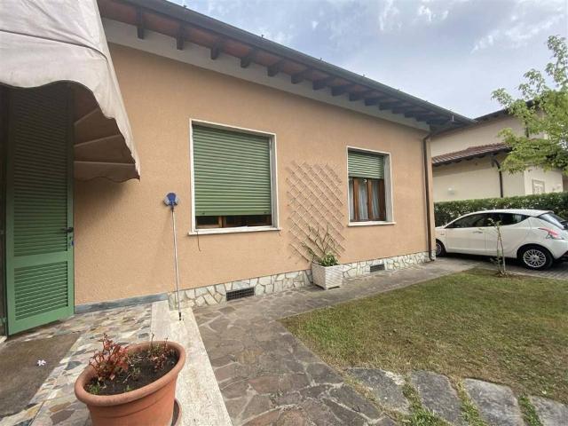 Villa Indipendente in affitto a Forte Dei Marmi, Toscana