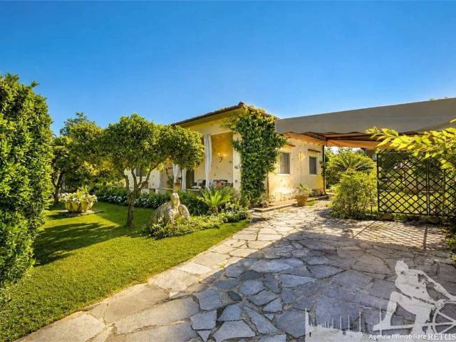 Villa Indipendente in affitto a Vittoria Apuana, Forte Dei Marmi