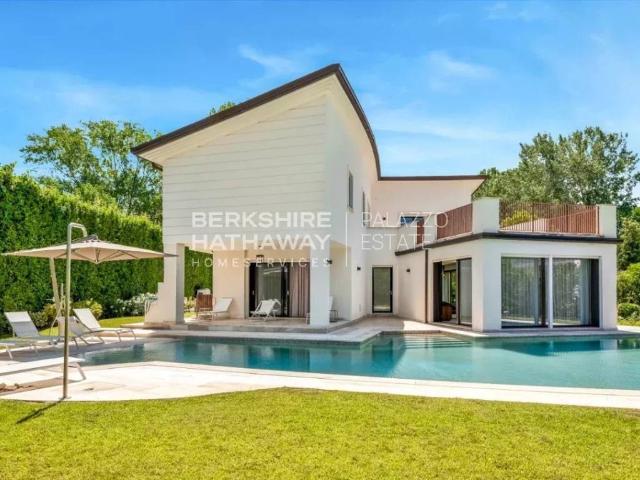 Villa Indipendente in affitto a Forte Dei Marmi, Toscana