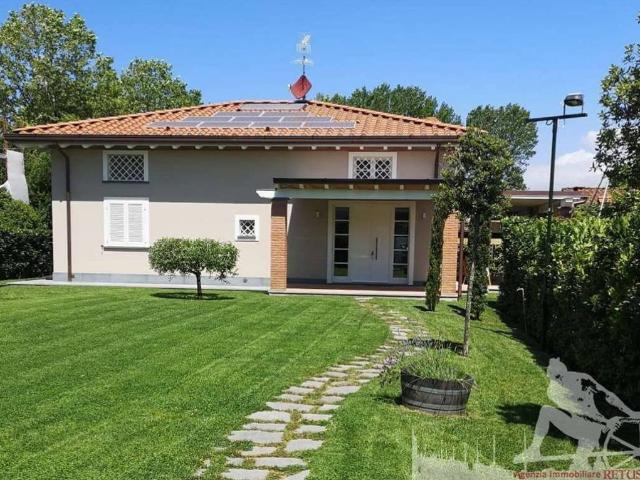 Villa Indipendente in affitto a Vittoria Apuana, Forte Dei Marmi