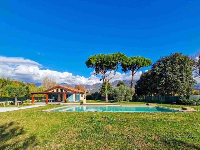 Villa Indipendente in affitto a Crociale, Tonfano