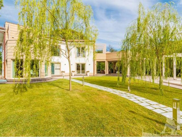 Villa Indipendente in affitto a Caranna, Forte Dei Marmi
