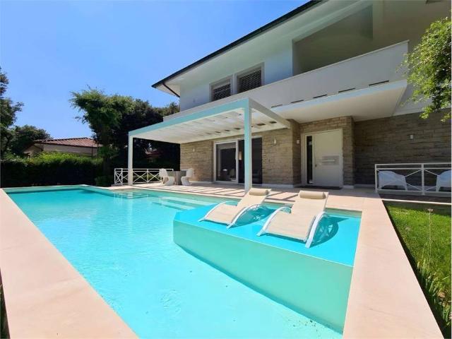 Villa Indipendente in affitto a Vittoria Apuana, Forte Dei Marmi